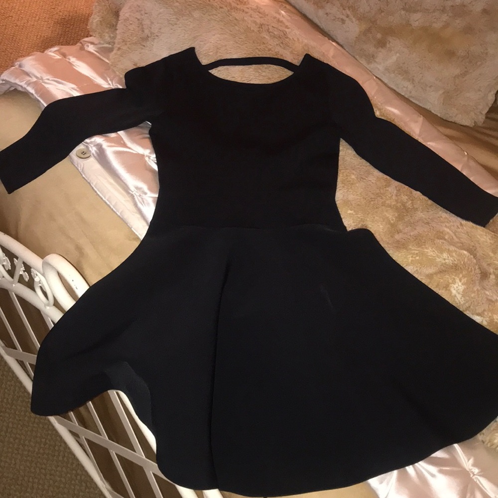 Guess quarter length sleeve flare dress